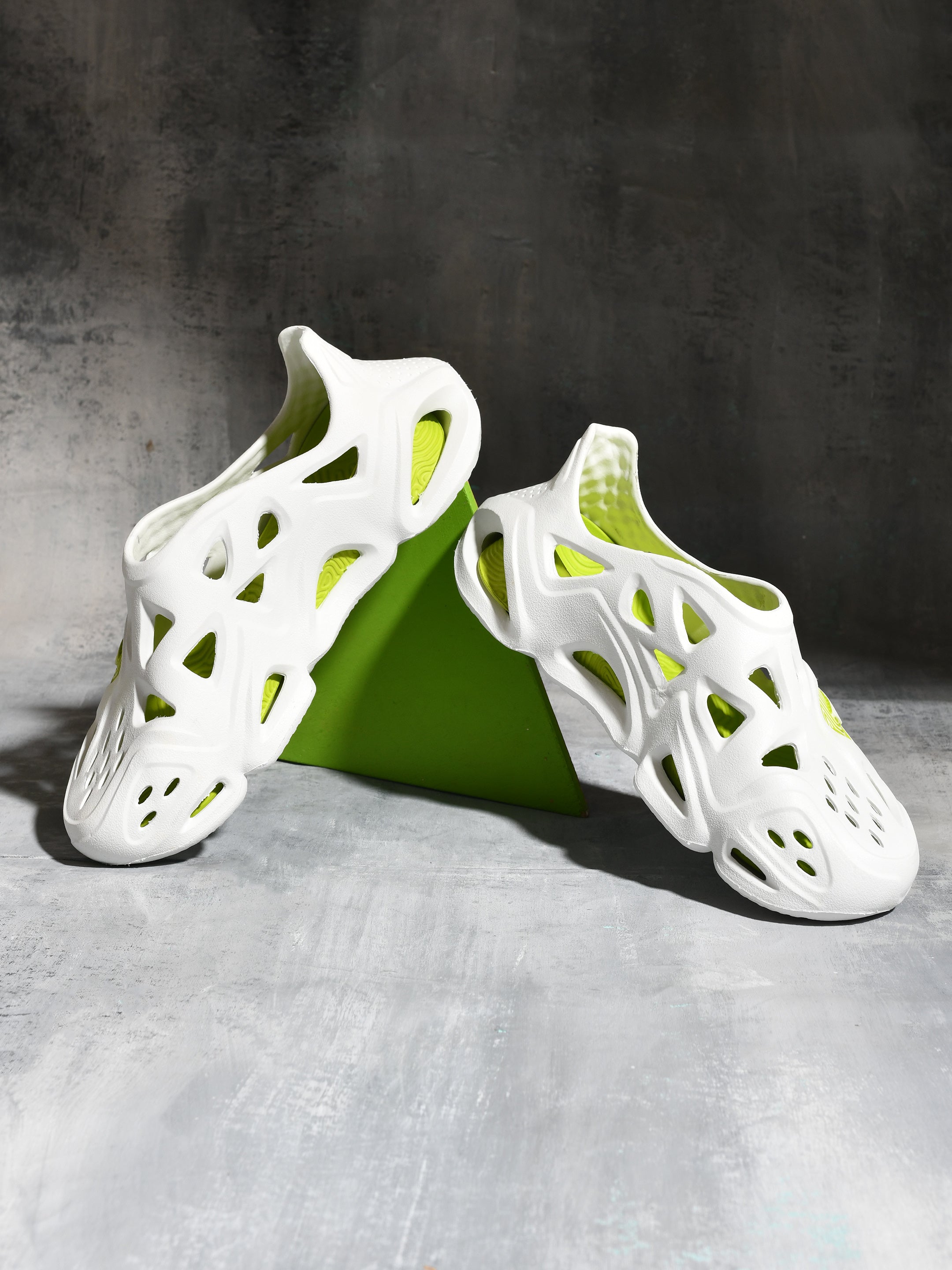 Impakto Super Future Men's White and Neon Flipflop - FT3078