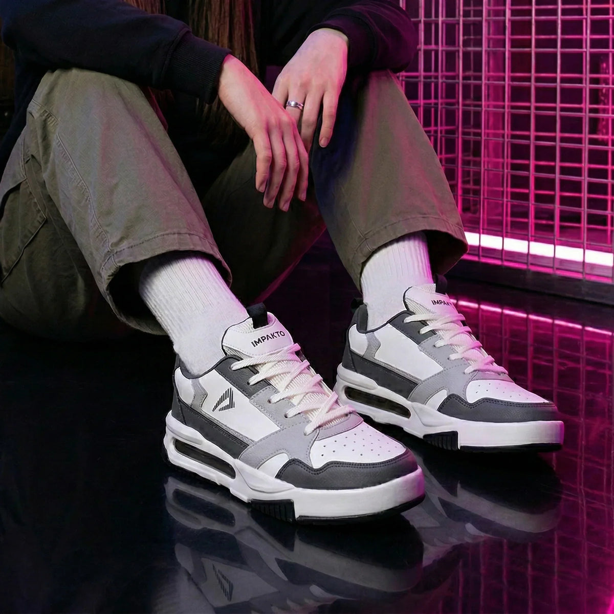 Best Sneakers for Men Under Rs. 1,500