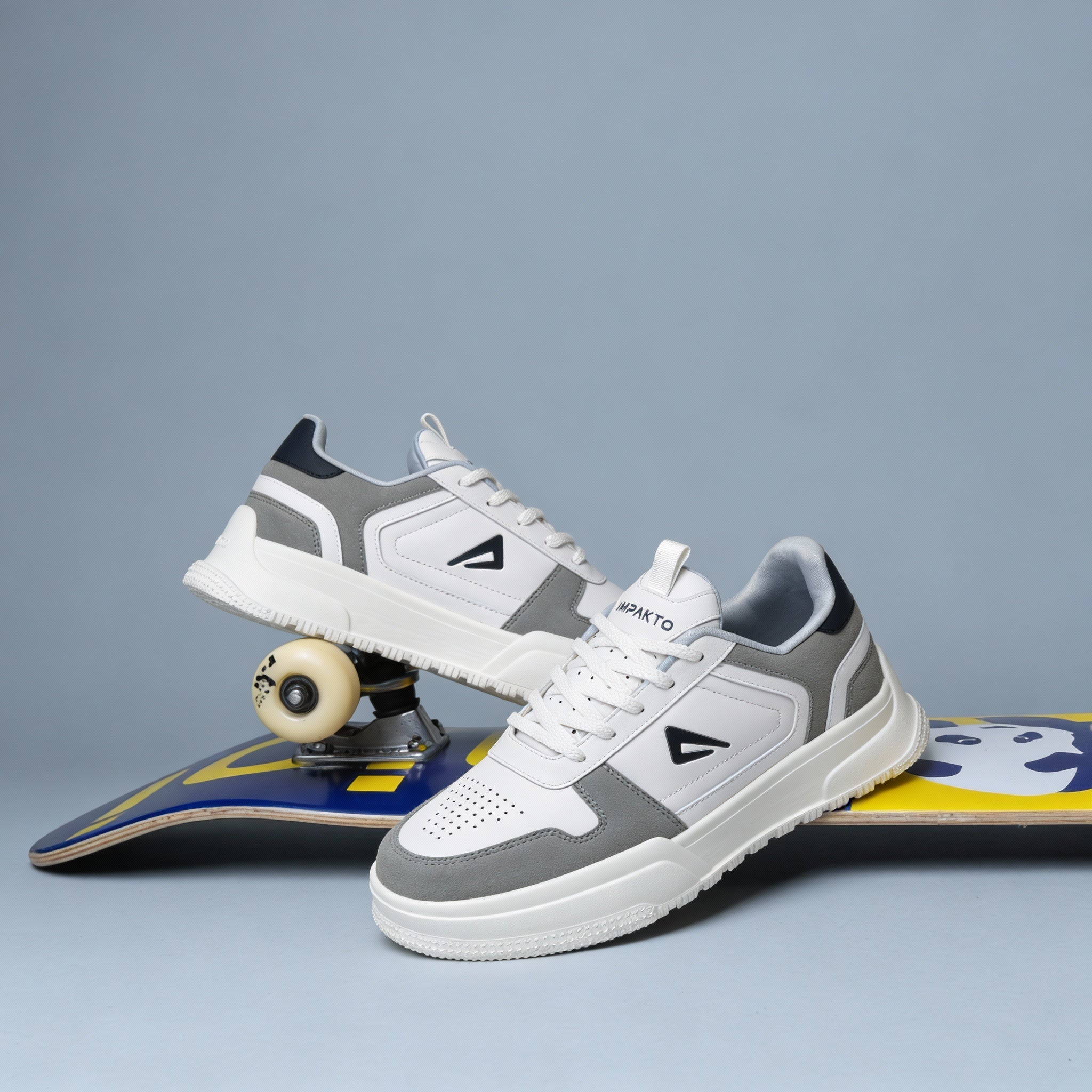 Impakto Studio Flex Sneakers