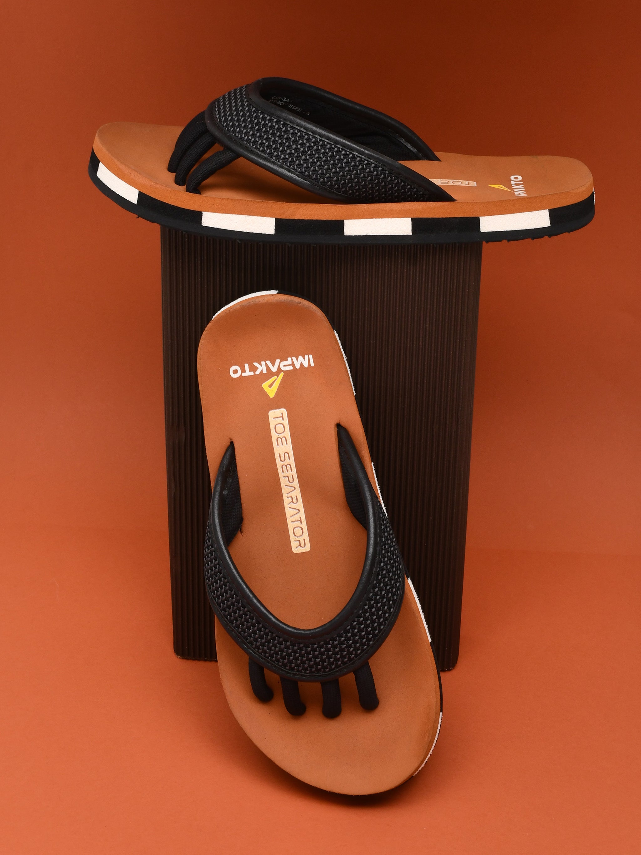 Impakto 5-Finger Toe Separator Slippers