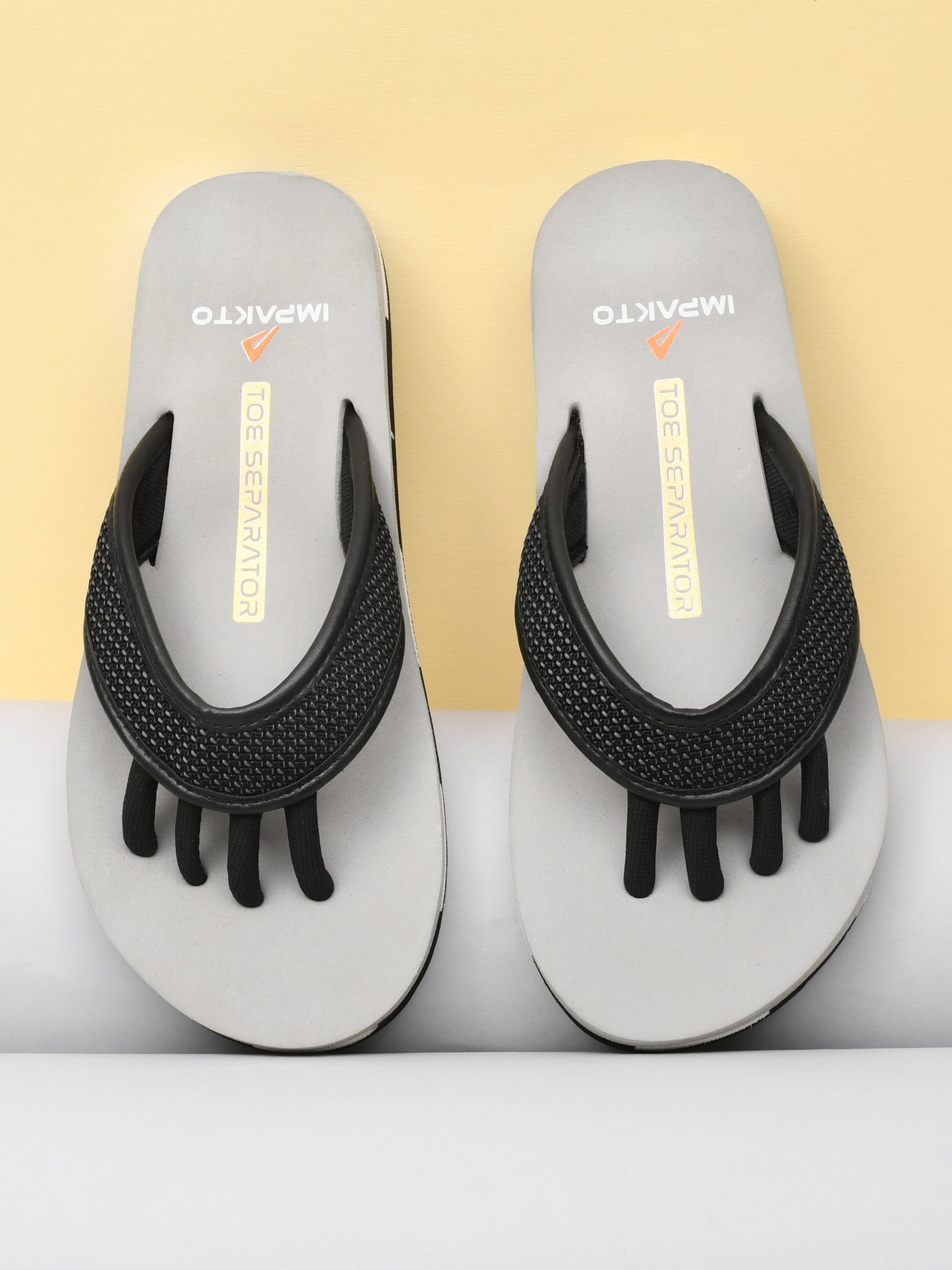 Impakto 5-Finger Toe Separator Slippers