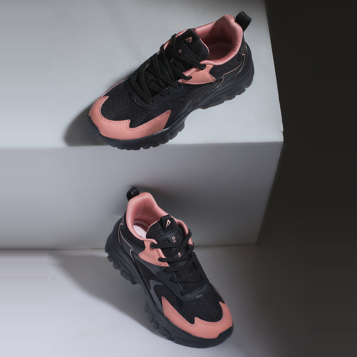 Impakto Women Chunky Sneakers
